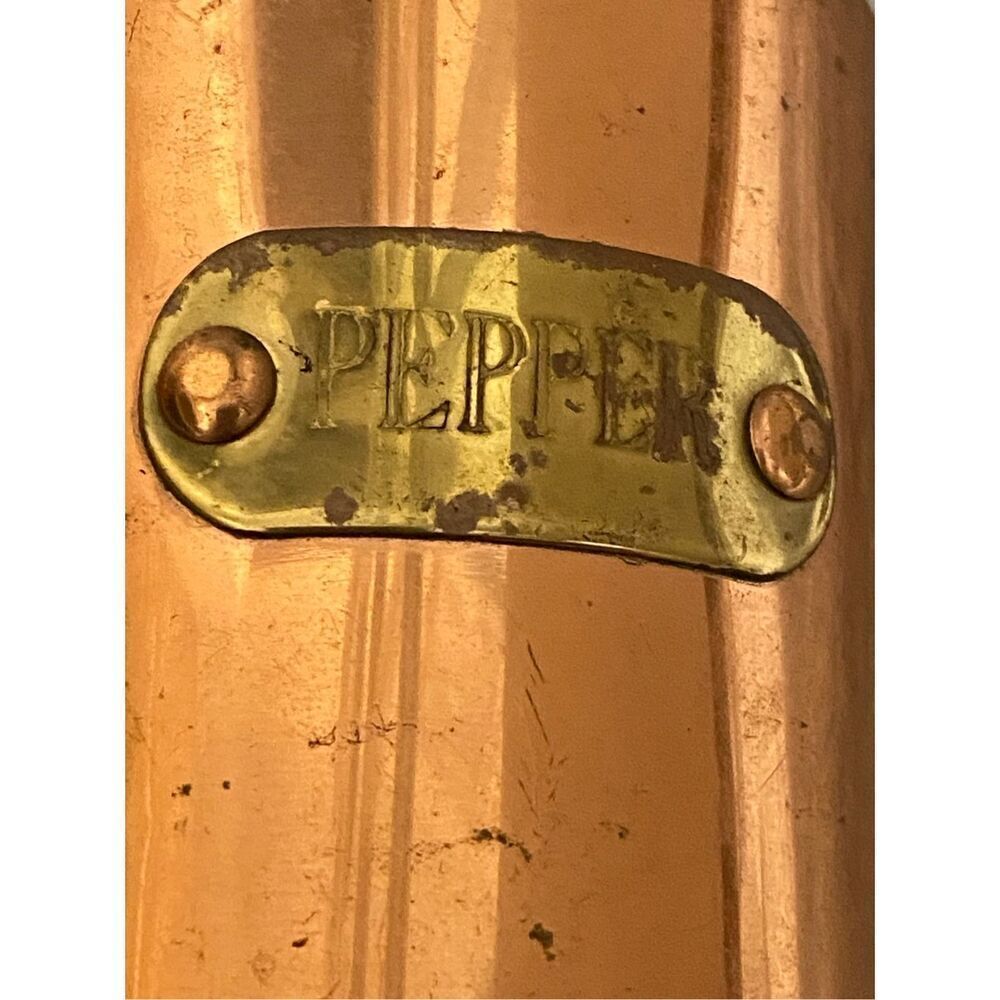 Vintage Copper Kitchen Pepper Shakers Teapot Friyng Pan decor - Picture 9 of 13